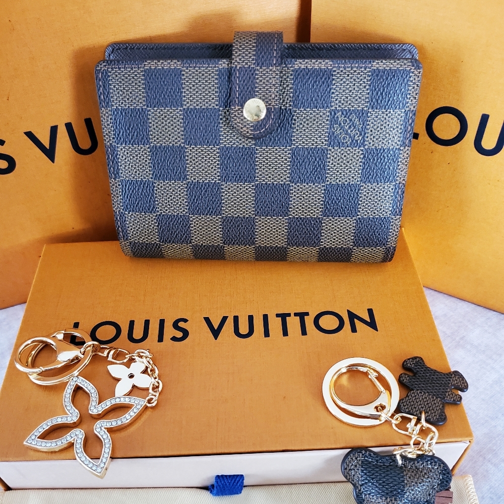 COPY - Authentic Louis Vuitton Damier Ebene Agenda PM🥰 Unisex - Picture 4 of 17